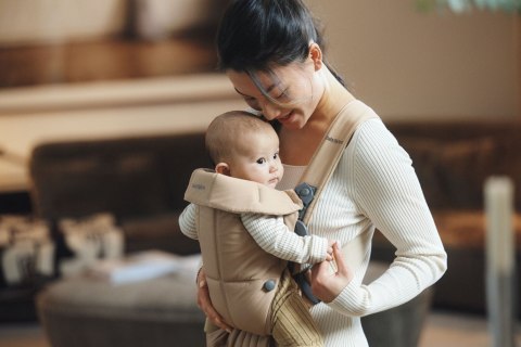 BABYBJORN MINI Woven - nosidełko, beżowe