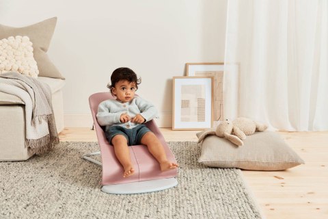 BABYBJORN - leżaczek BLISS Woven, Petal Quilt, Zgaszony róż + Zabawka