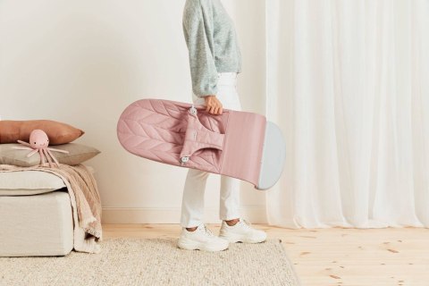 BABYBJORN - leżaczek BLISS Woven, Petal Quilt, Zgaszony róż + Zabawka