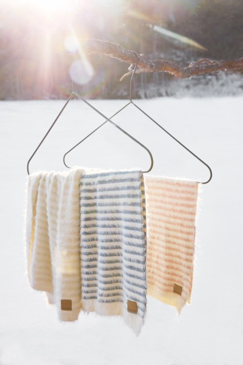 Elodie Details - Kocyk Furry Knit - Vanilla White