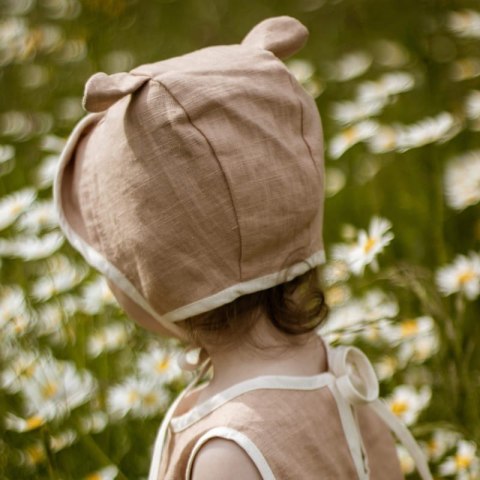 Hi Little One bonetka niemowlęca z daszkiem i uszkami BOHO LEO Powder roz M Pom Pom