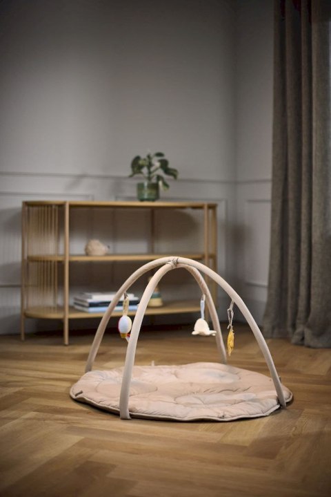 Filibabba Mata edukacyjna z 3 zabawkami Beige