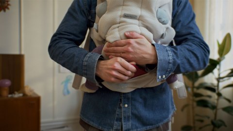 BABYBJORN - nosidełko HOLD, MESH, kremowe