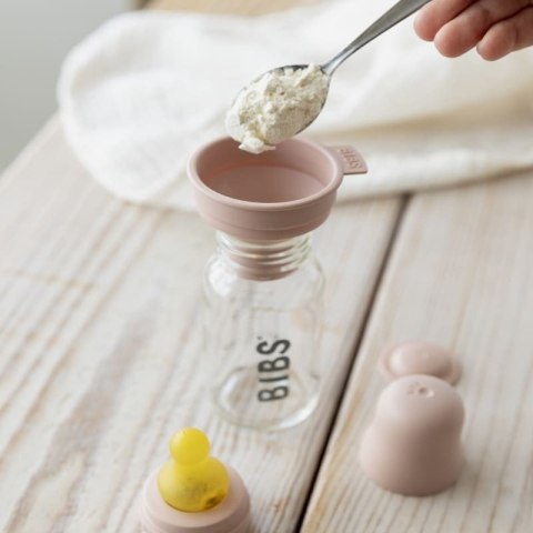 BIBS BUTELKA SZKLANA ze smoczkiem antykolkowym z kauczuku poj 225 ml,CLOUD